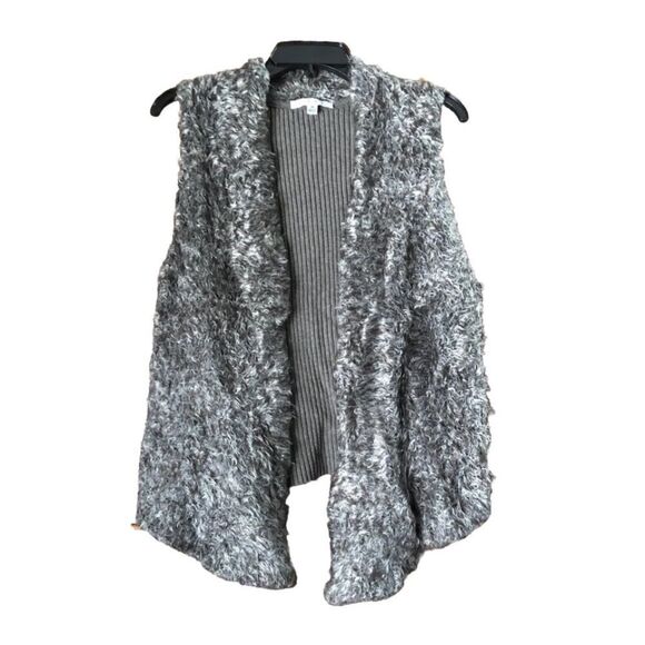 CAbi Chic Soft Faux Fur Open Vest Size M - Picture 1 of 12